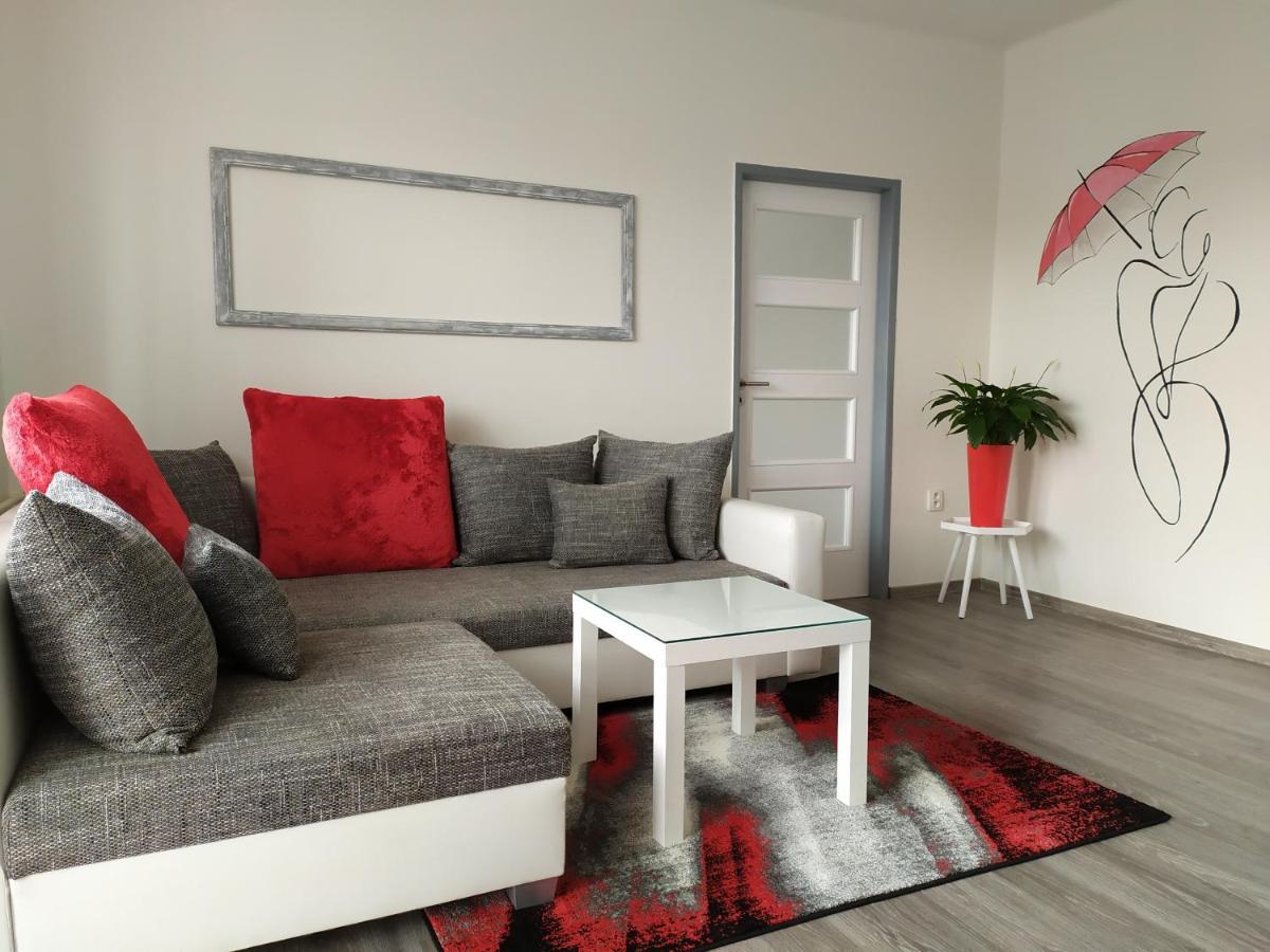 Appartement Byt Puskinova à Hradec Králové Extérieur photo